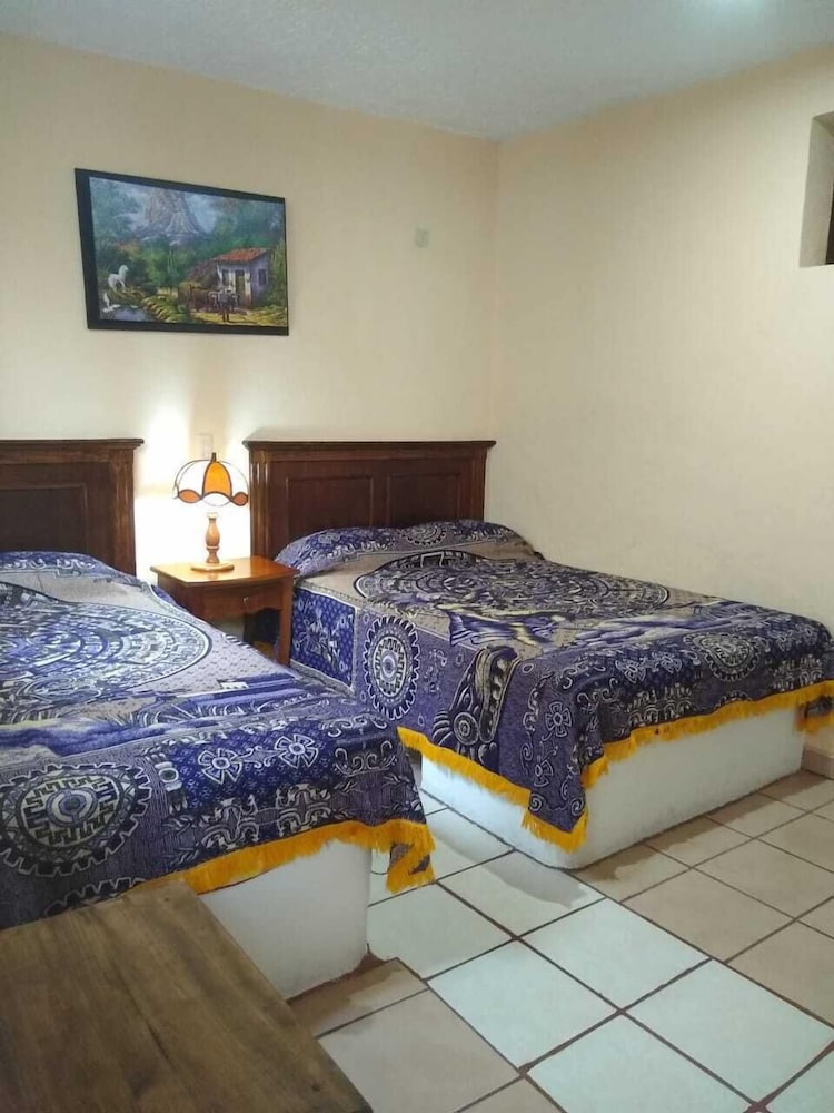 Traditional Double Room, Multiple Beds photo 3