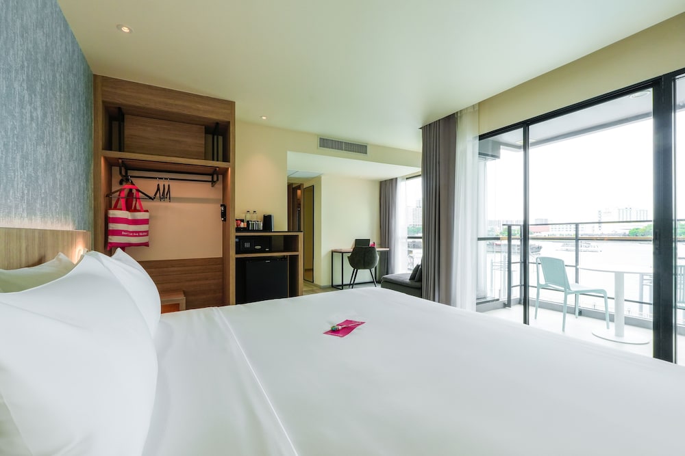 River Executive photo 2