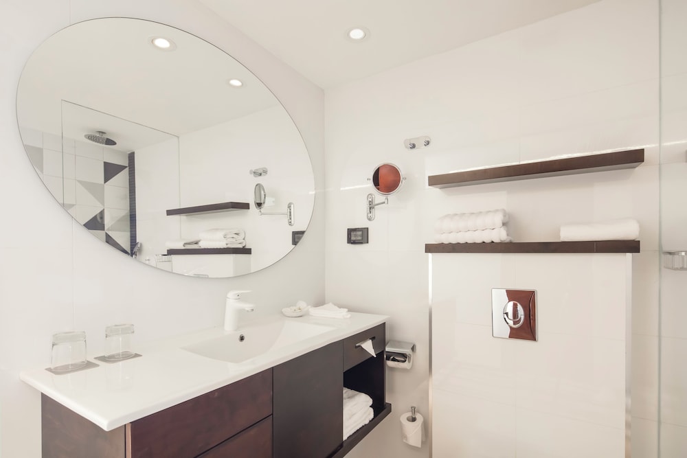 Executive Room, 2 Twin Beds, Sea View - Photo 5