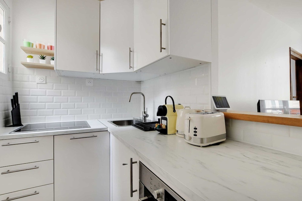 Apartment photo 2