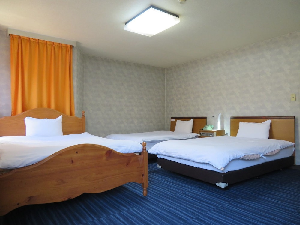 Standard Triple Room Main Building A4, Smoking photo 1