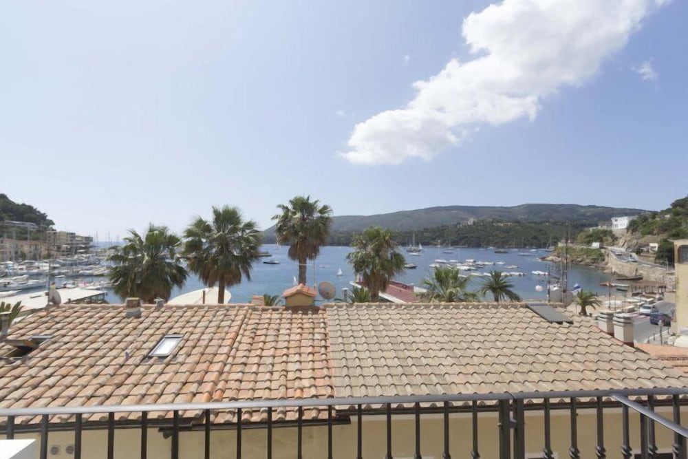 Apartment, 1 Bedroom, Balcony, Sea View photo 3