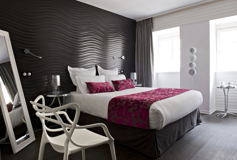 Standard Double Room - Photo 10