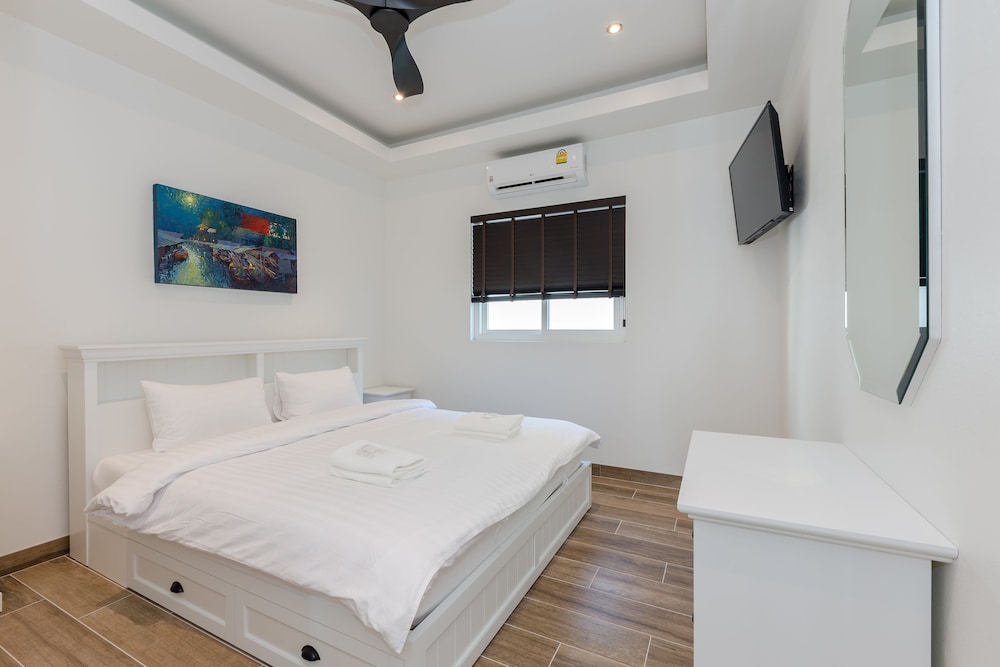 Superior Villa, 3 Bedrooms, Non Smoking, Kitchen - Photo 8