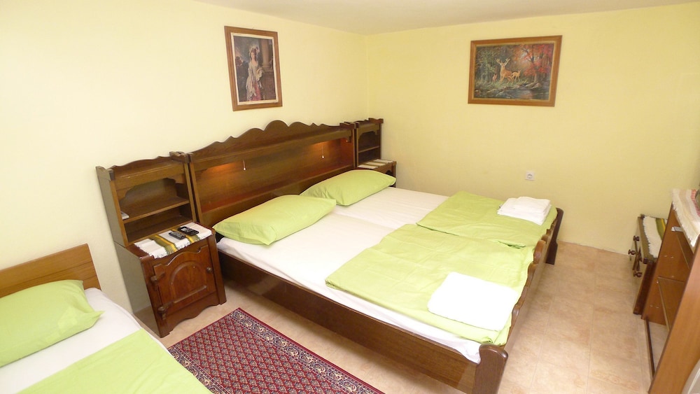 Apartment (1 Bedroom)