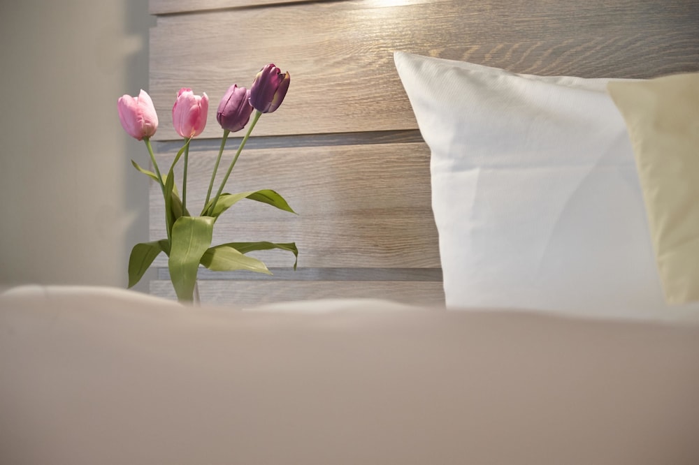 Comfort Room, 1 King Bed