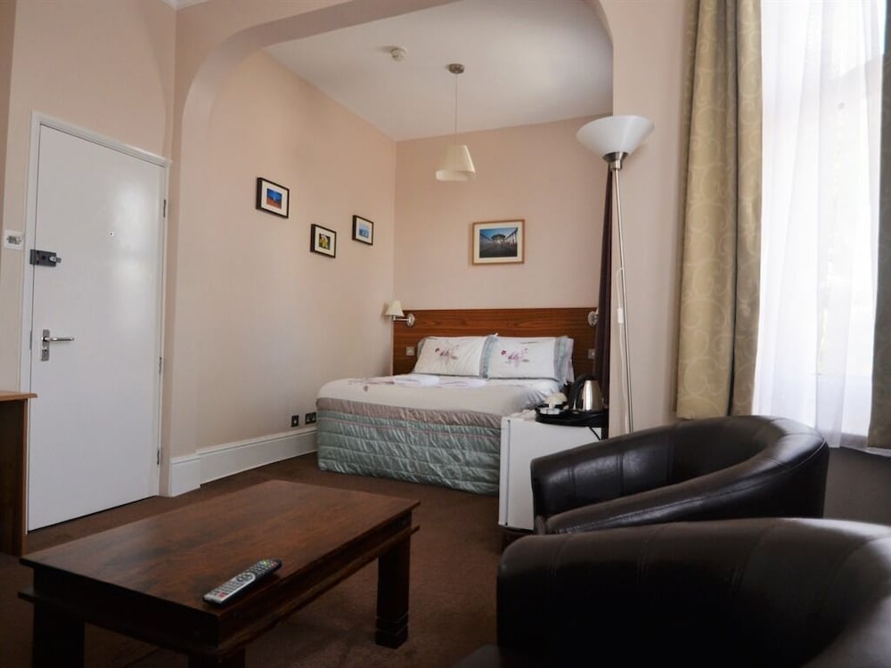 Superior Double Room, Ensuite photo 3