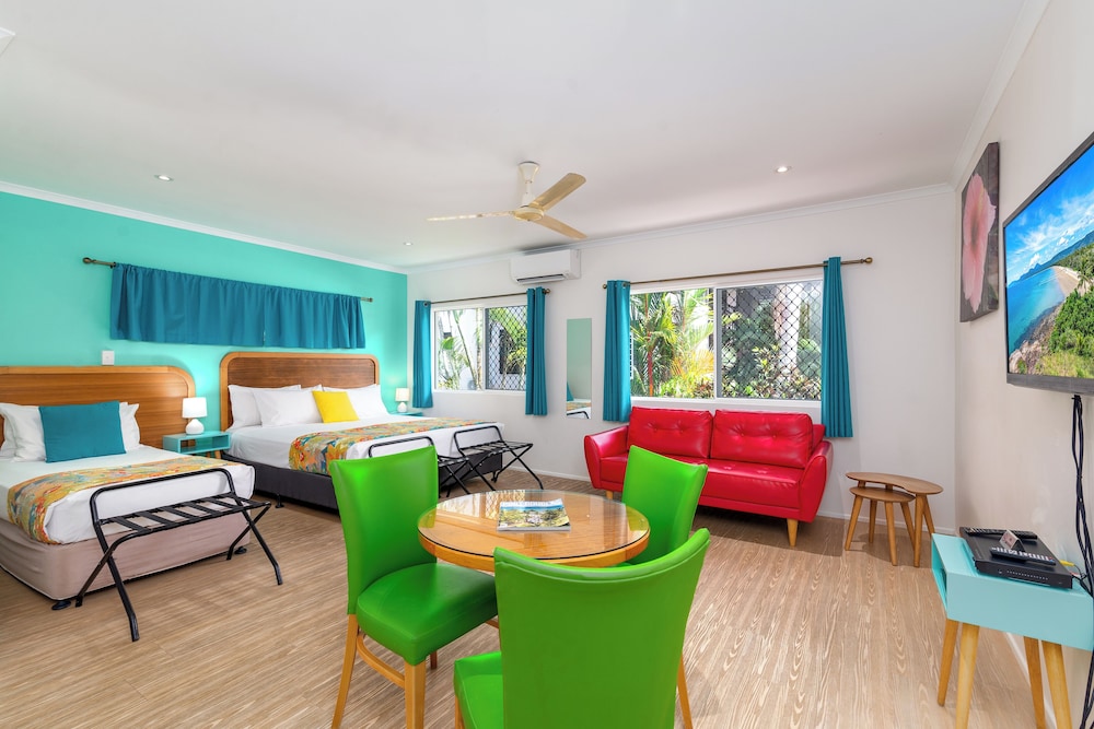 Triple Room (1 Queen and 1 Single Bed) photo 1