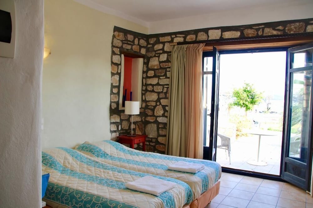 Two Connecting Double Rooms- Upper floor