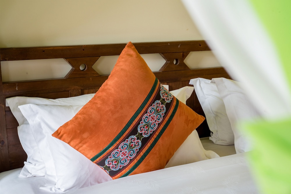 Deluxe Double Room (101)
