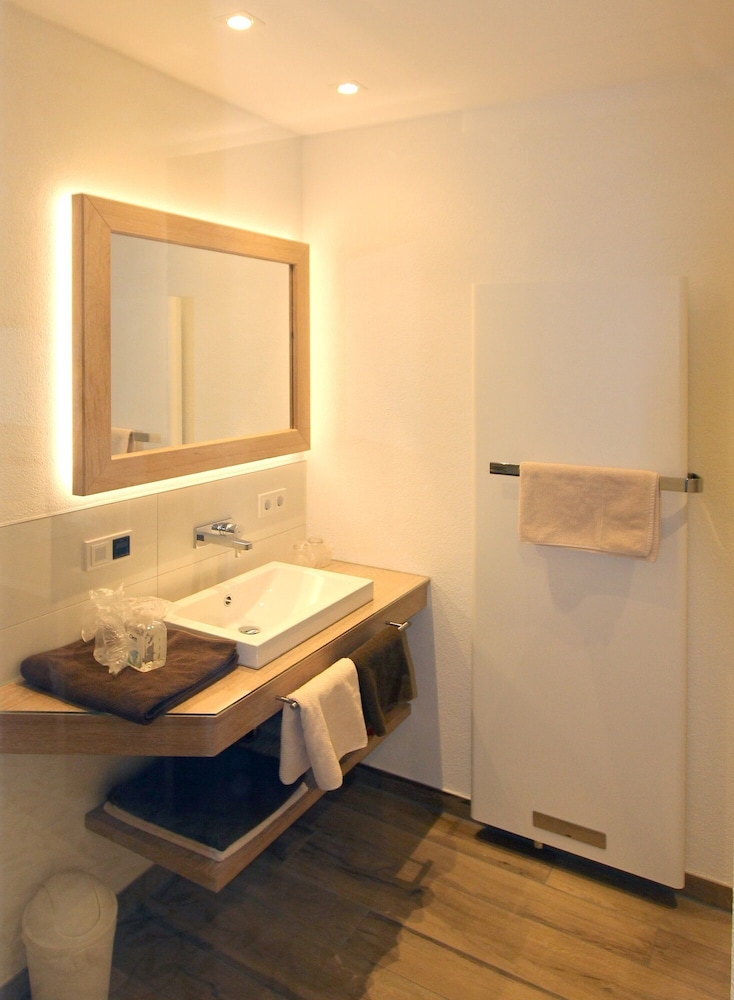 Comfort Double Room, Accessible, Ensuite - Photo 6