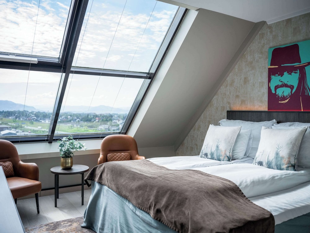 Suite, 1 King Bed, Non Smoking - Photo 13