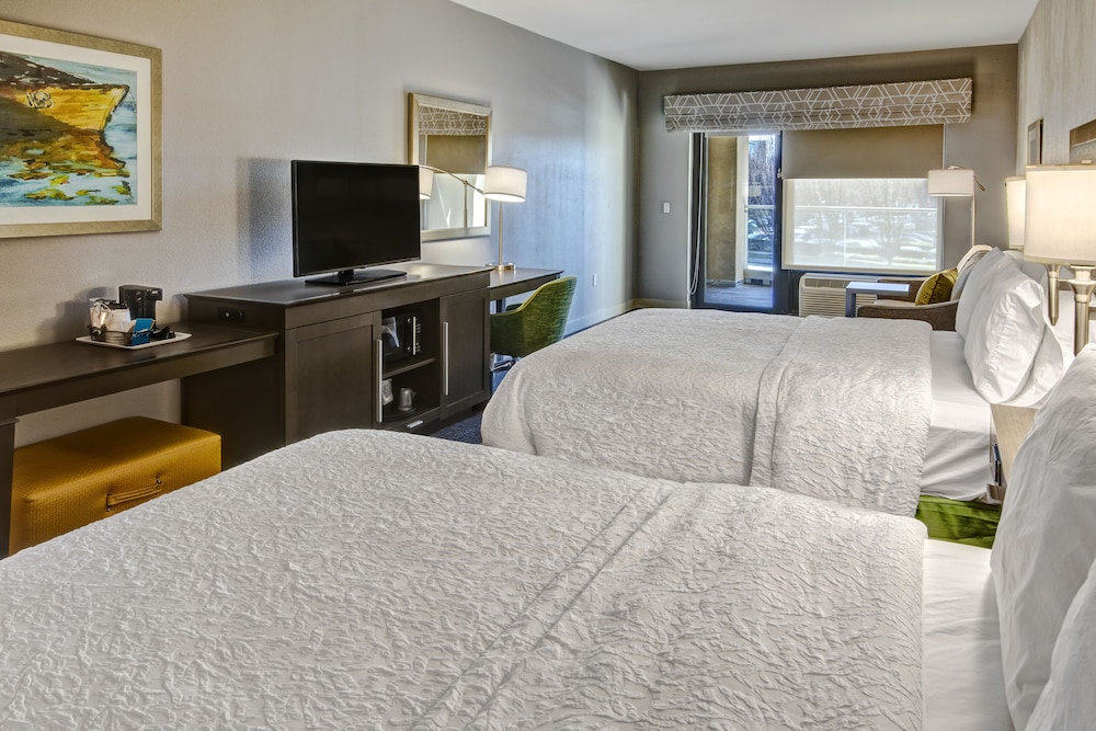 Suite, 2 Queen Beds, Accessible, Bathtub (Balcony) - Photo 1