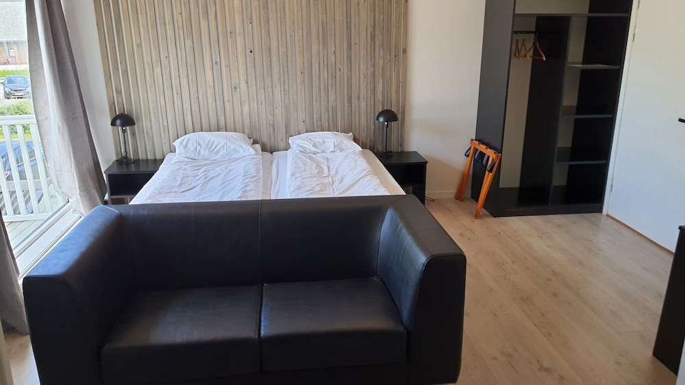 Family Room photo 2