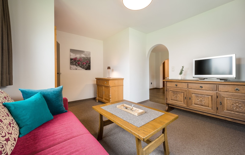 Classic Condo, 1 Bedroom, Mountain View photo 3
