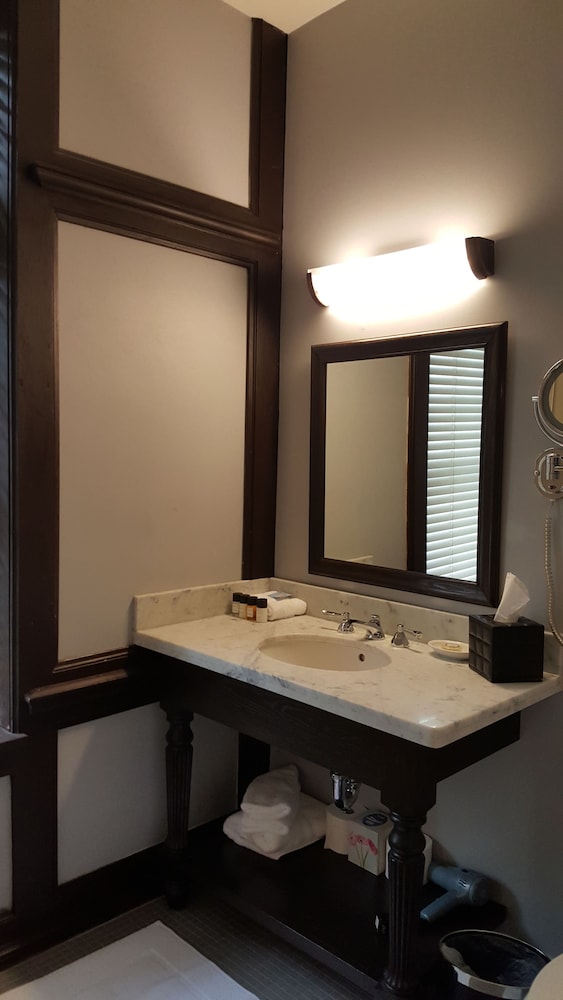 Deluxe Room, 1 King Bed (Fifth Avenue House) photo 3