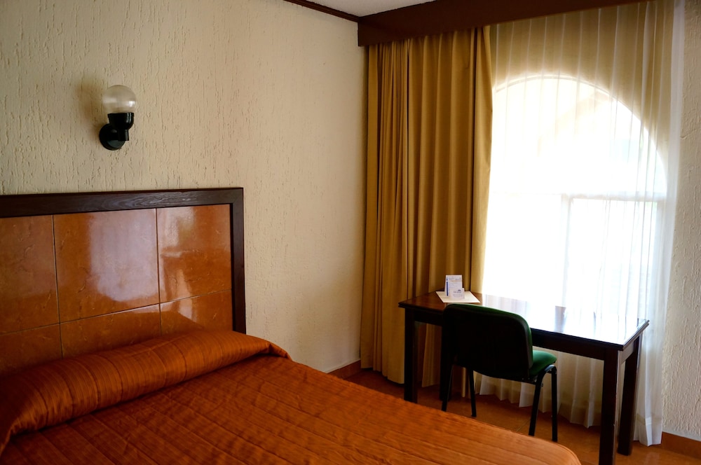 Single Room - Photo 3
