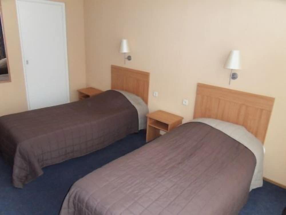 Standard Twin Room photo 2
