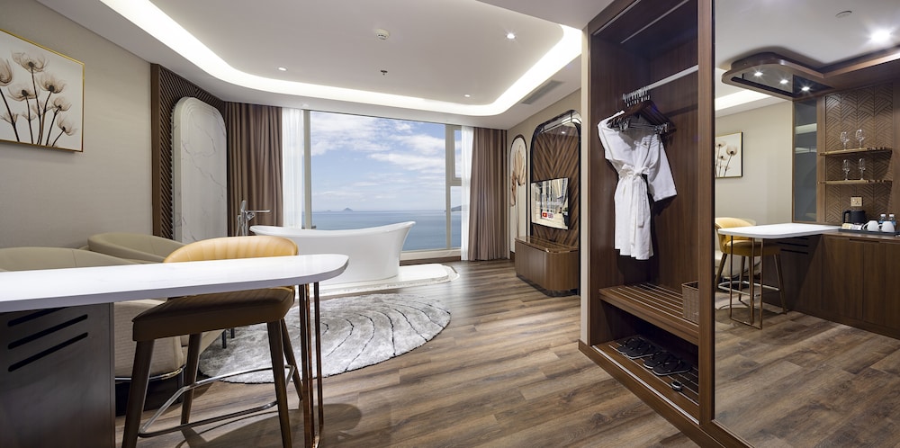 Marilyn Suite - Photo 3