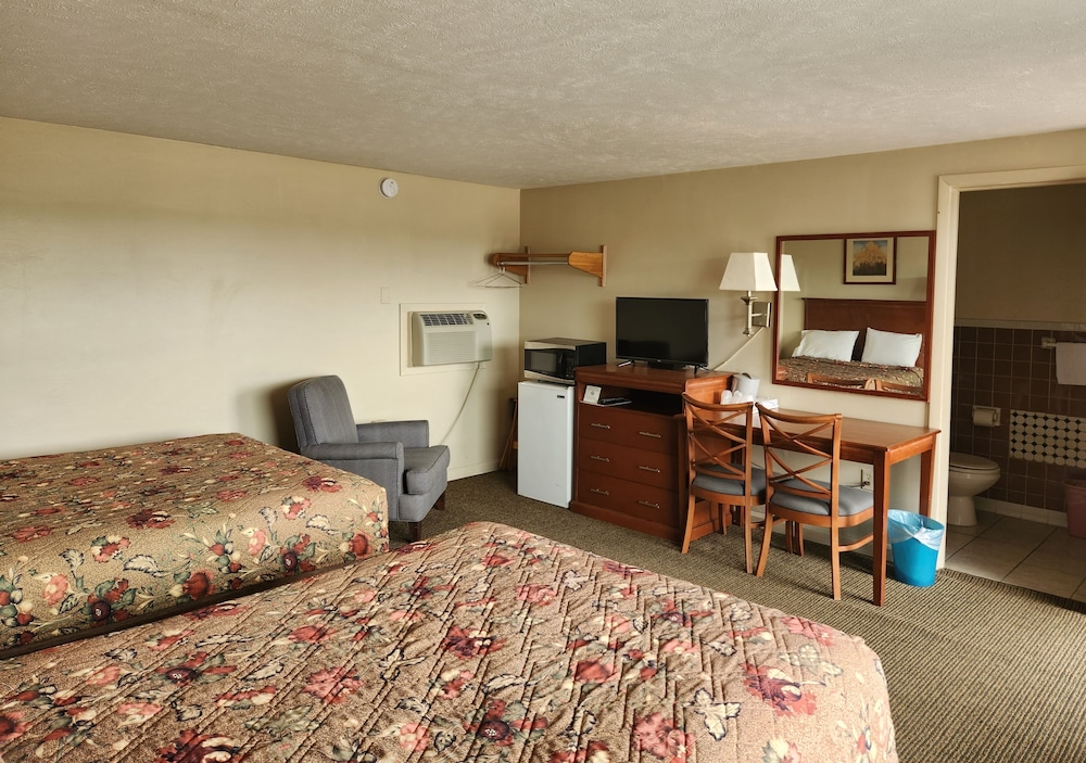 2 Double Beds, Non Smoking photo 2
