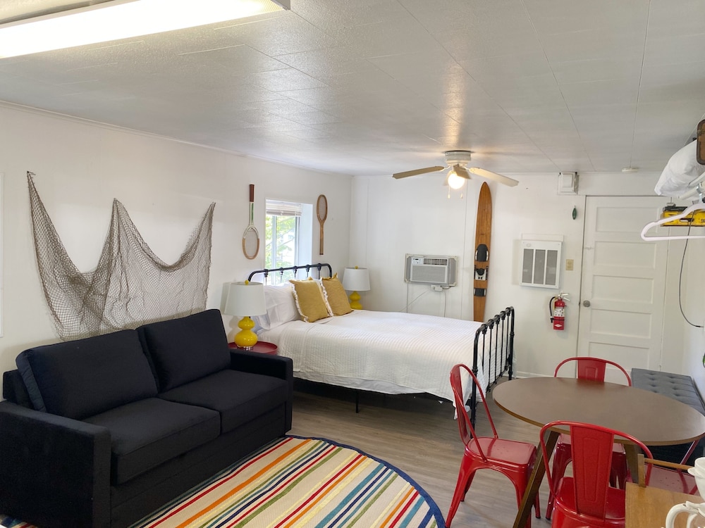 Standard Condo, 2 Bedrooms, Non Smoking, Kitchen photo 2