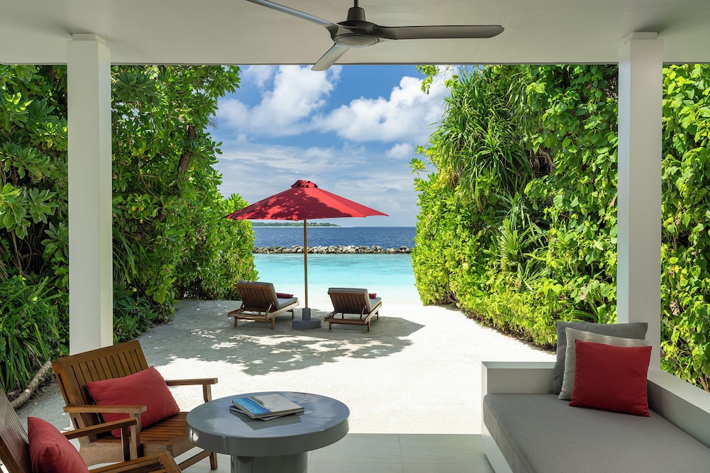 Beach Villa with Garden Pool photo 2