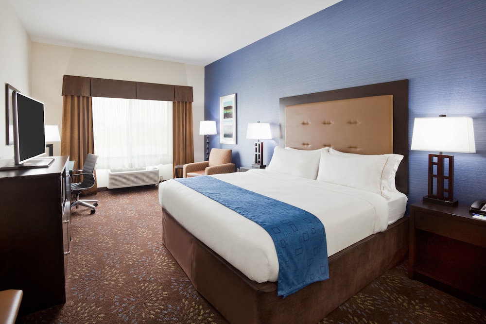 Standard Room, 1 King Bed photo 1