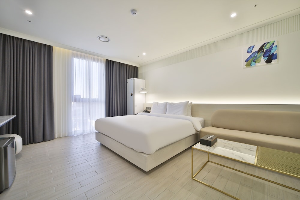 Standard Room - Photo 1