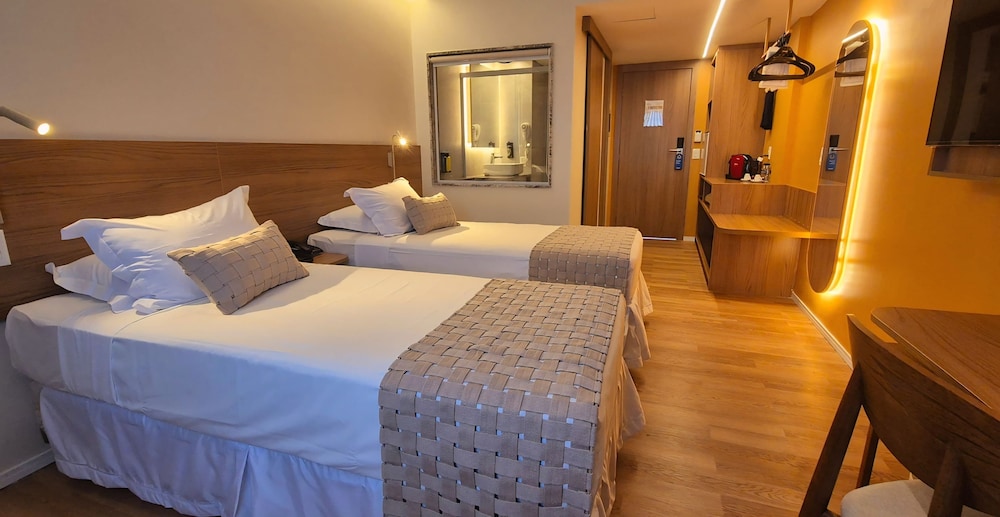 Twin Deluxe with Sea View photo 3
