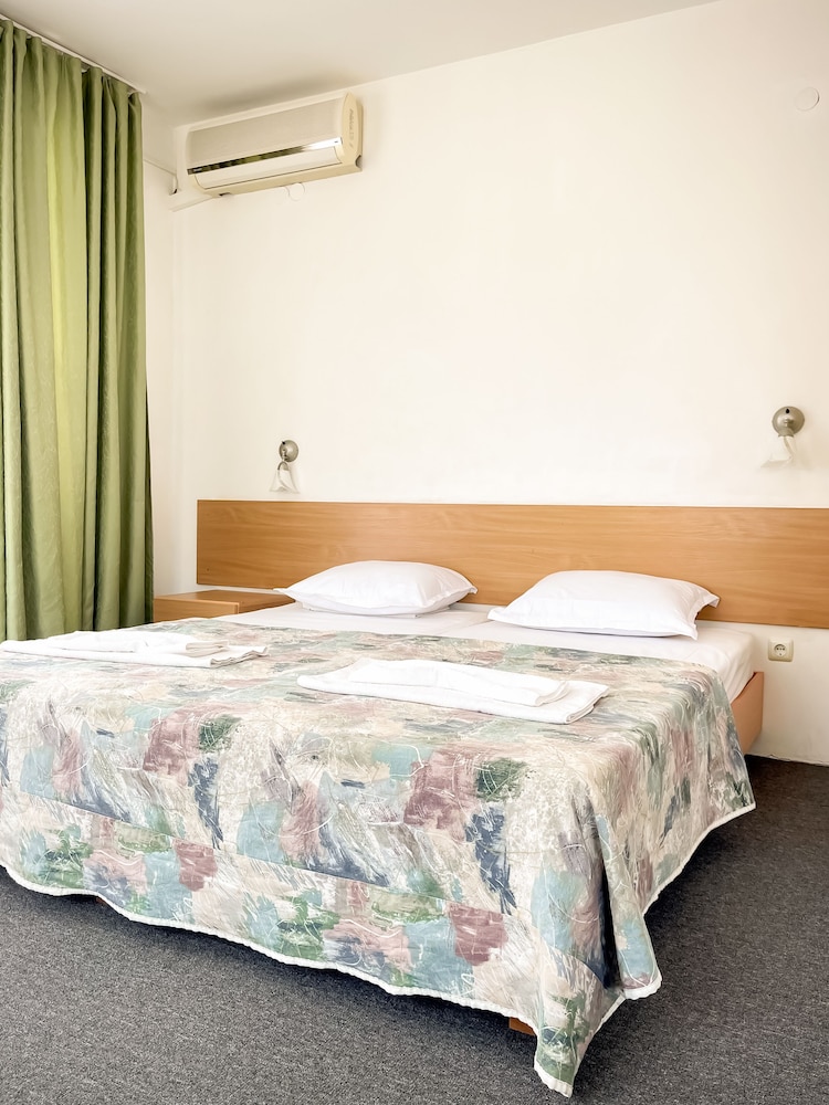 Standard Quadruple Room photo 1