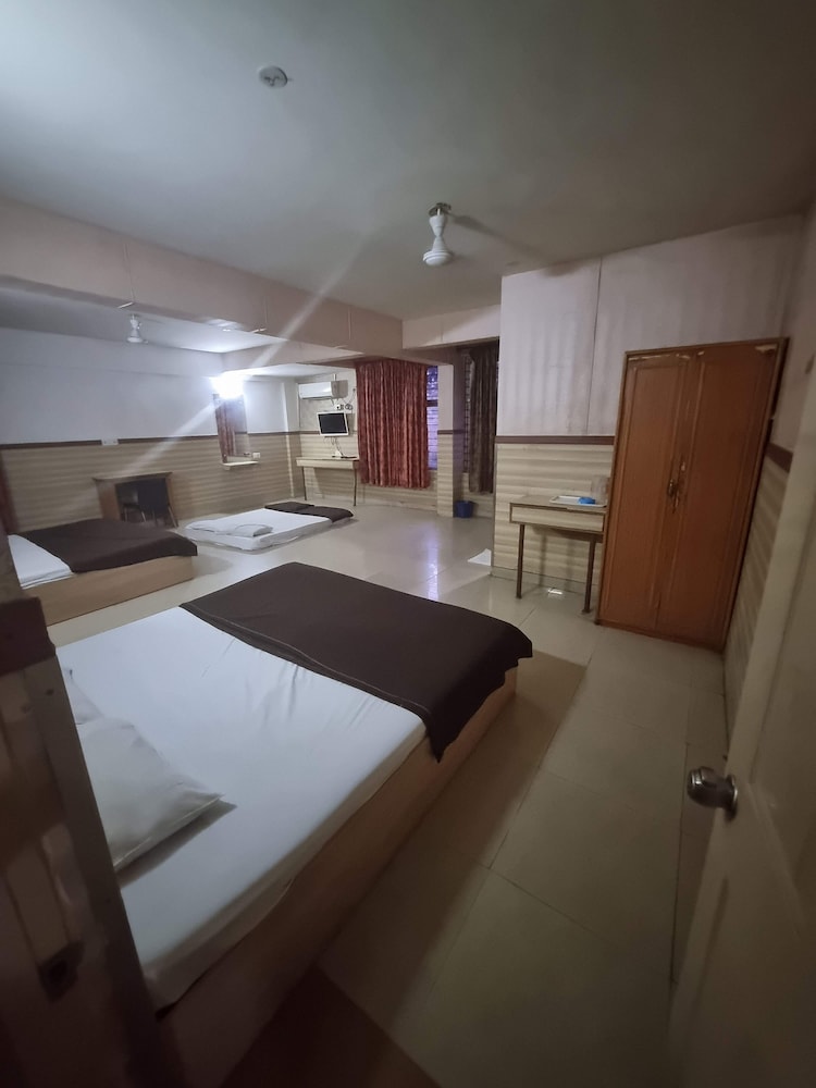 Standard Non AC Quadruple Room