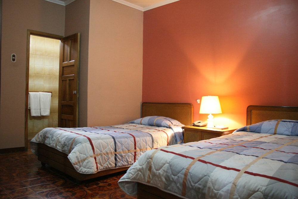 Standard Twin Room photo 2