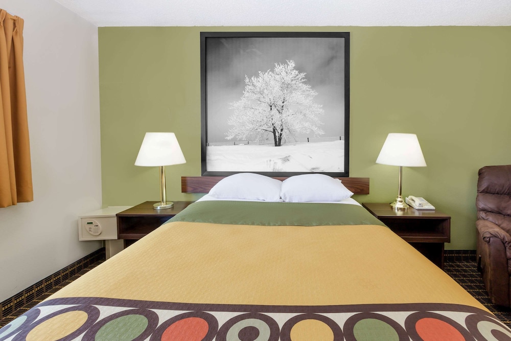 Room, Accessible photo 2