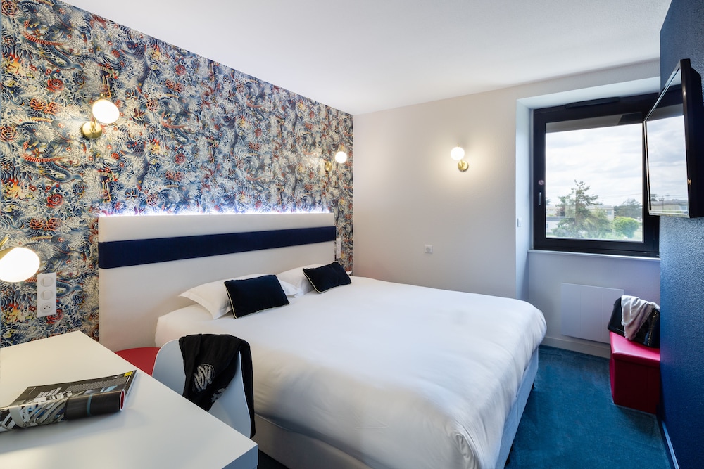 Deluxe Room - Photo 4
