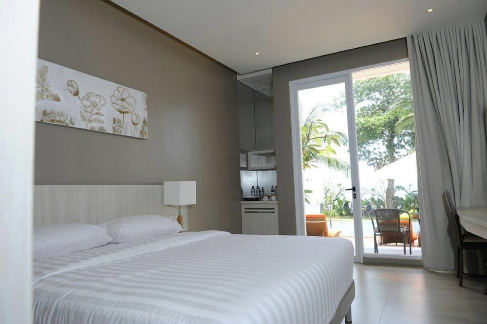 Suite, Ocean View photo 1