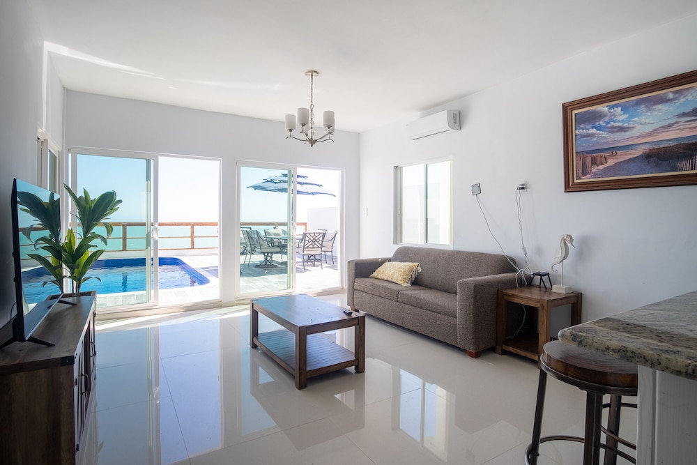 Panoramic Bungalow photo 2