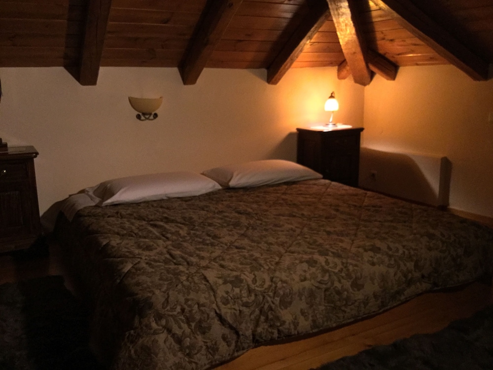 Room (Maisonette) photo 1