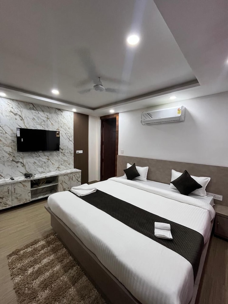Deluxe Suite, Garden View