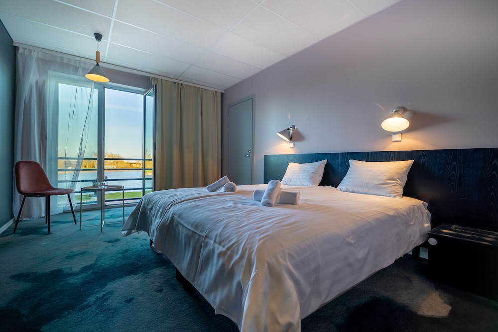 Standard Double or Twin Room photo 1