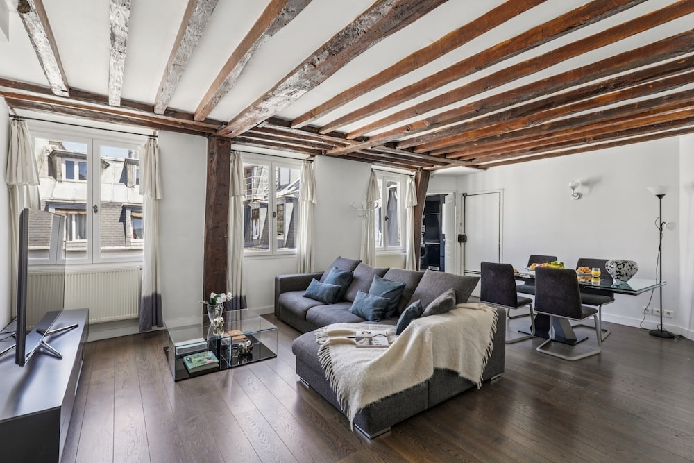 City Apartment, 2 Bedrooms, Balcony, City View