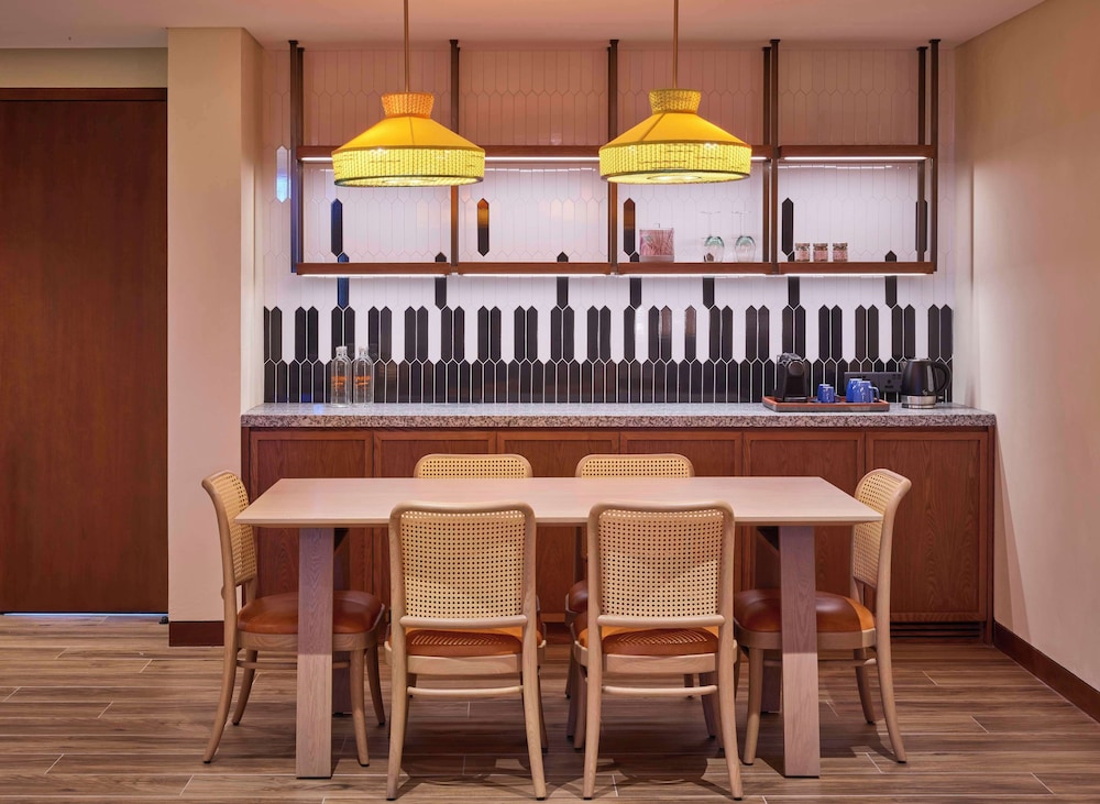 Suite, Multiple Beds, Balcony