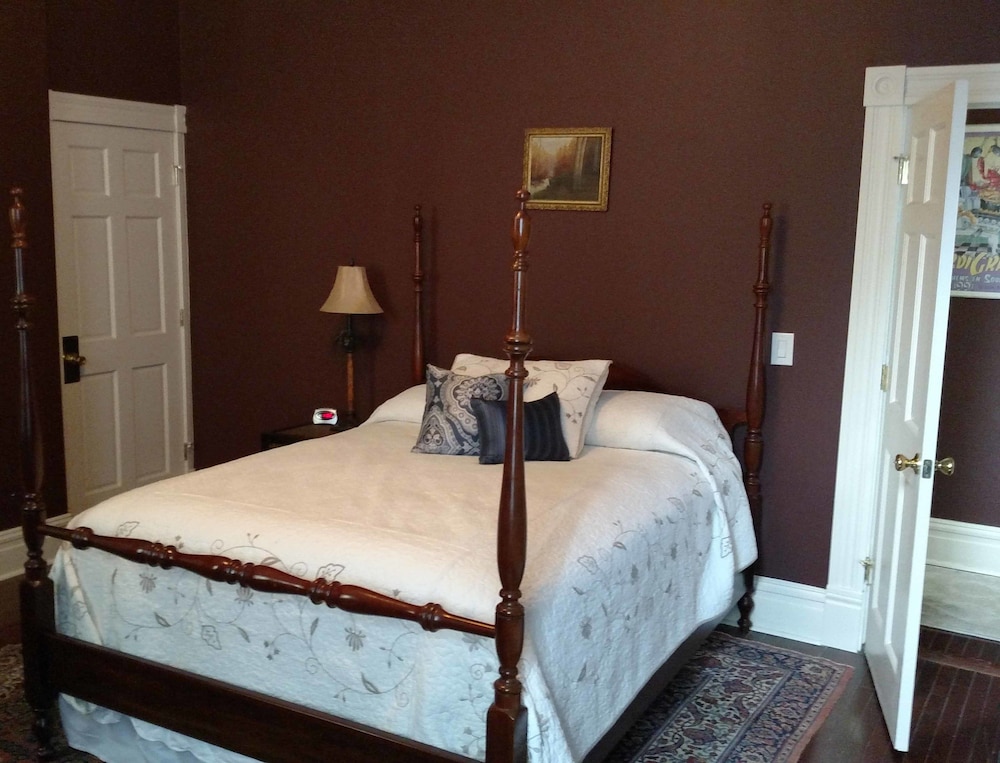 Alexander McNair Suite