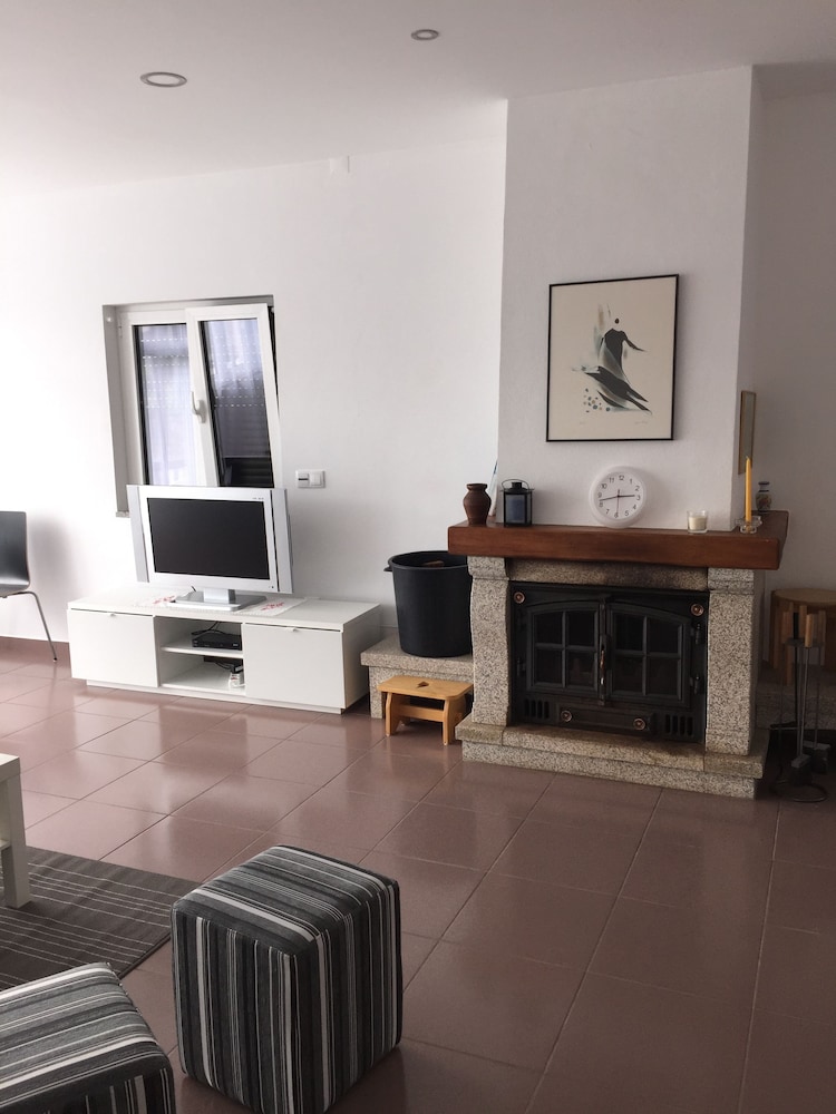 Basic Apartment, 2 Bedrooms, Terrace, Lake View photo 3