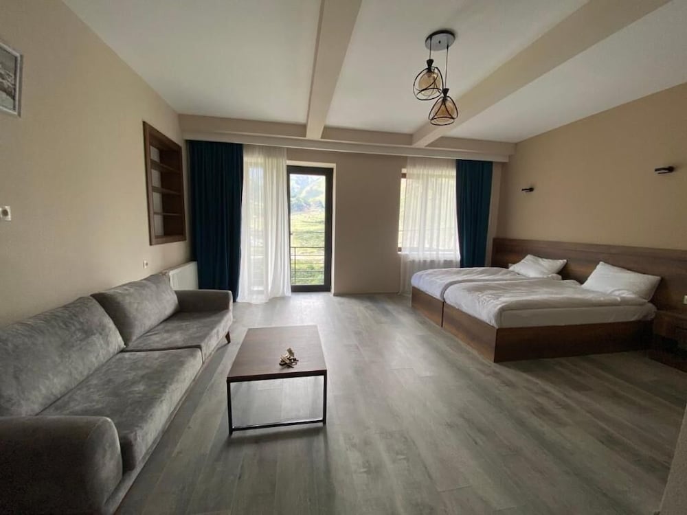 Deluxe Double or Twin Room, Mountain View photo 2
