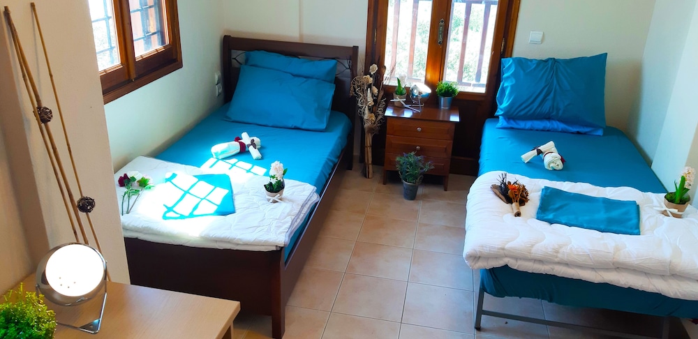 Deluxe Apartment, 3 Bedrooms, Balcony, Sea View (Number 1) photo 2
