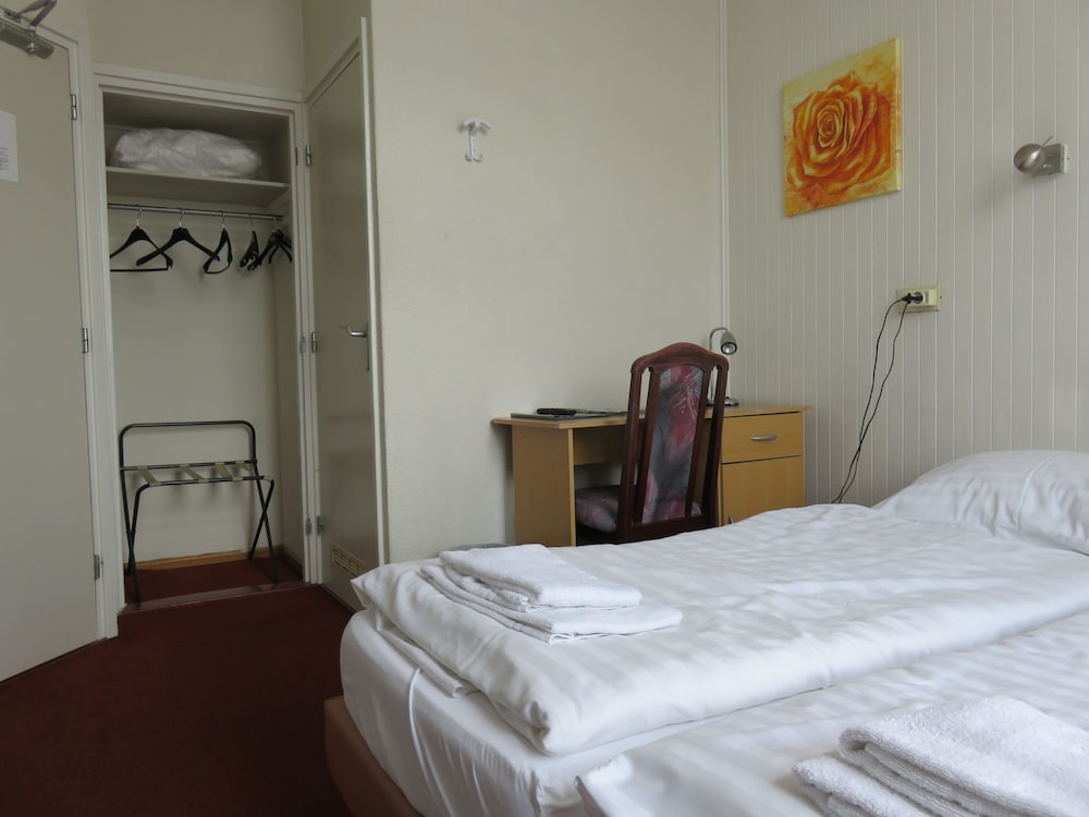 Twin Room photo 2