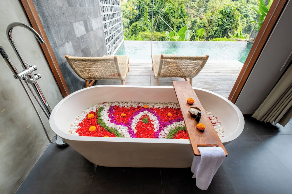 One Bedroom Private Pool Villa with Valley View - Photo 49
