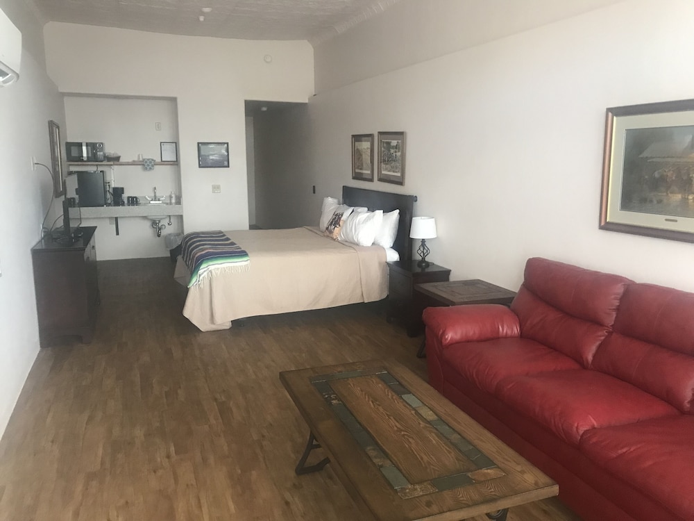 Classic Studio Suite photo 3