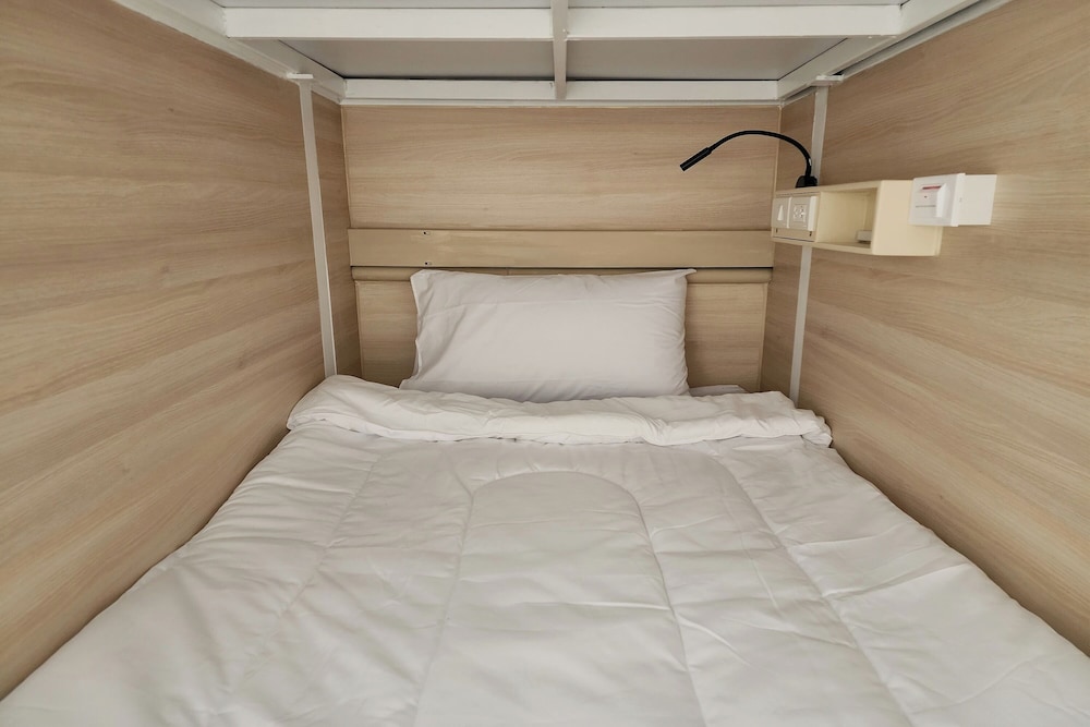 Bed in Mixed Dorm Room photo 2