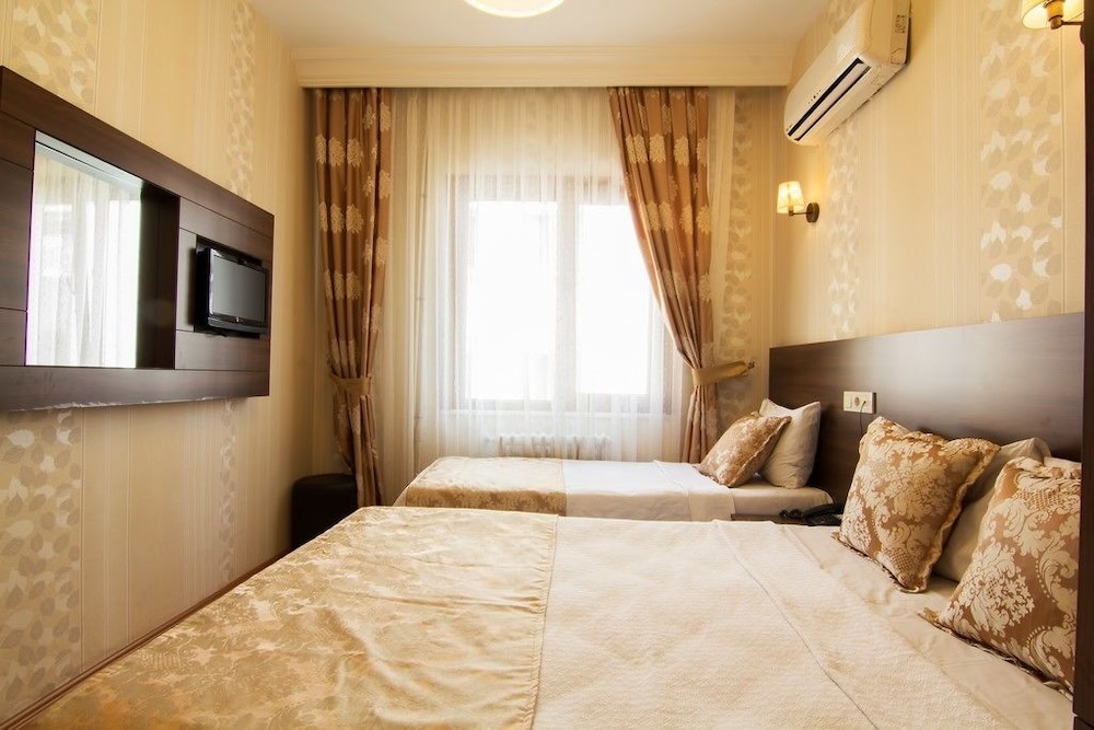 Standard Triple Room photo 3